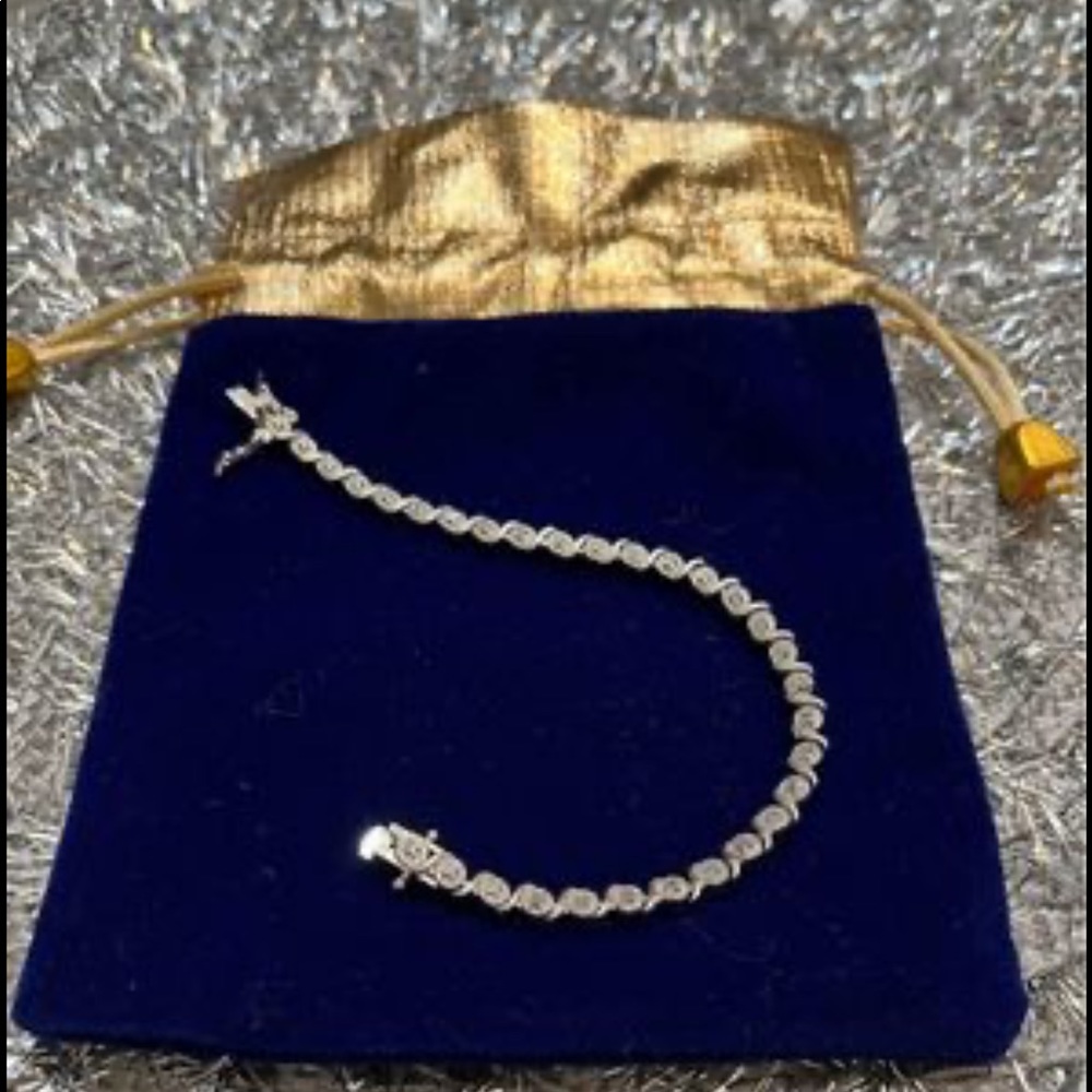 1/2 carat new! real earth mined diamond bracelet